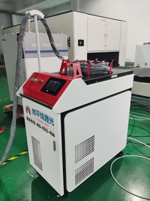 IEC60204 220V 8m手持ち型レーザーの溶接工の調節可能な点6モード