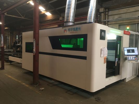 3000mm 2KW繊維レーザーの切断および刻む機械