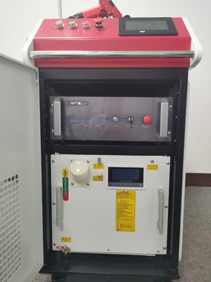 1000W 8mのステンレス鋼のための手持ち型のレーザ溶接機械