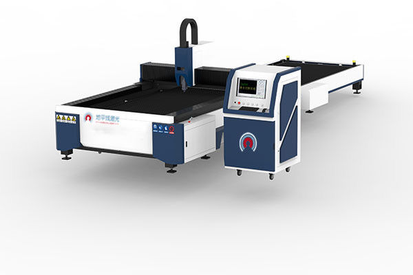 金属のためのRaytools Maxphotonics 6KW 40KW CNCレーザーのカッター