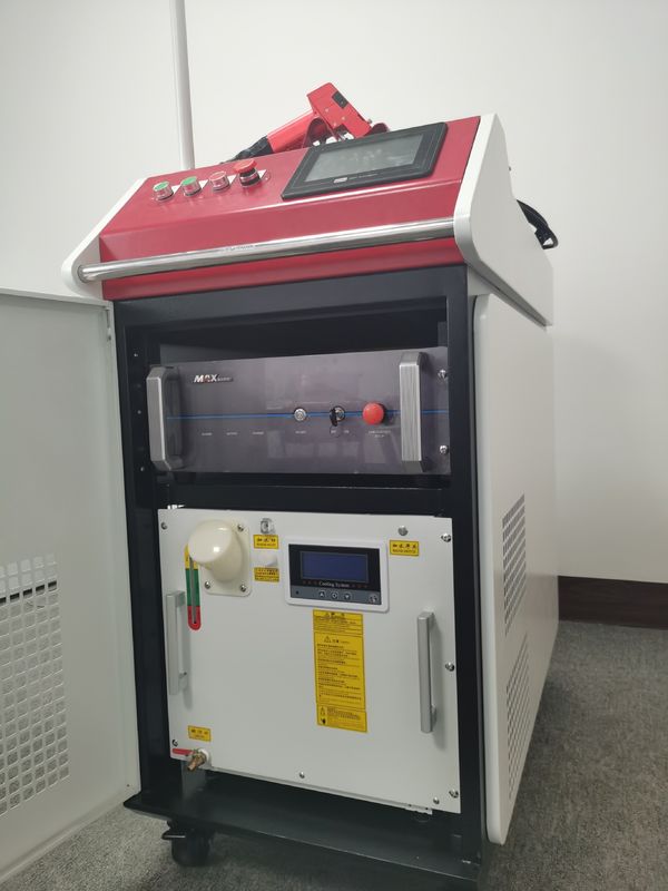 金属材料のための適用範囲が広い操作JPT手持ち型レーザーの溶接工1500W 2000W
