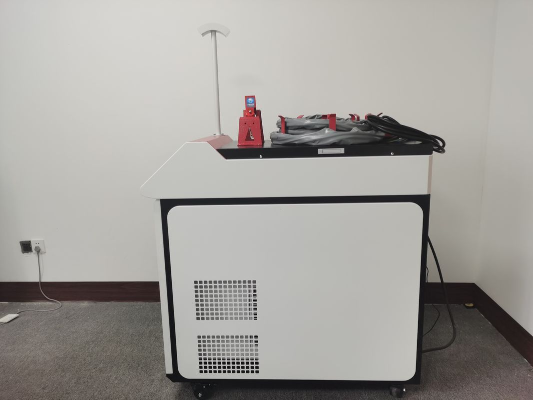 繊維のレーザ溶接機械による1080nm 1500W 3mmのステンレス鋼の溶接