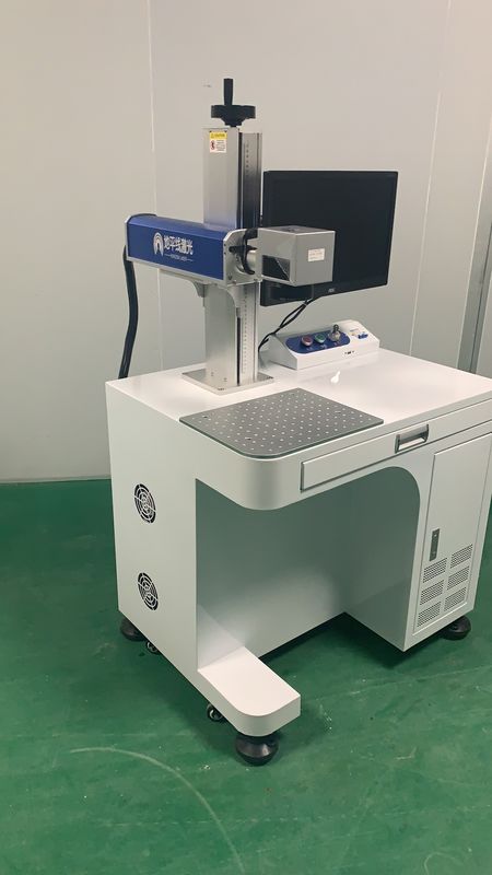 非有毒な7000mmレーザー示す機械、金属のための手持ち型レーザーの彫刻家