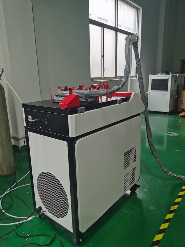 1060nm 30Wの携帯用レーザ溶接機械精密印