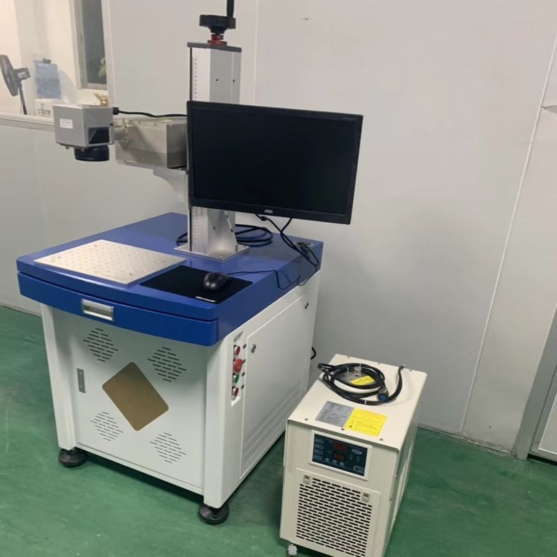 EZCAD制御3W 5W RFHプラスチック保証シールのための紫外線レーザーの彫刻家355nm
